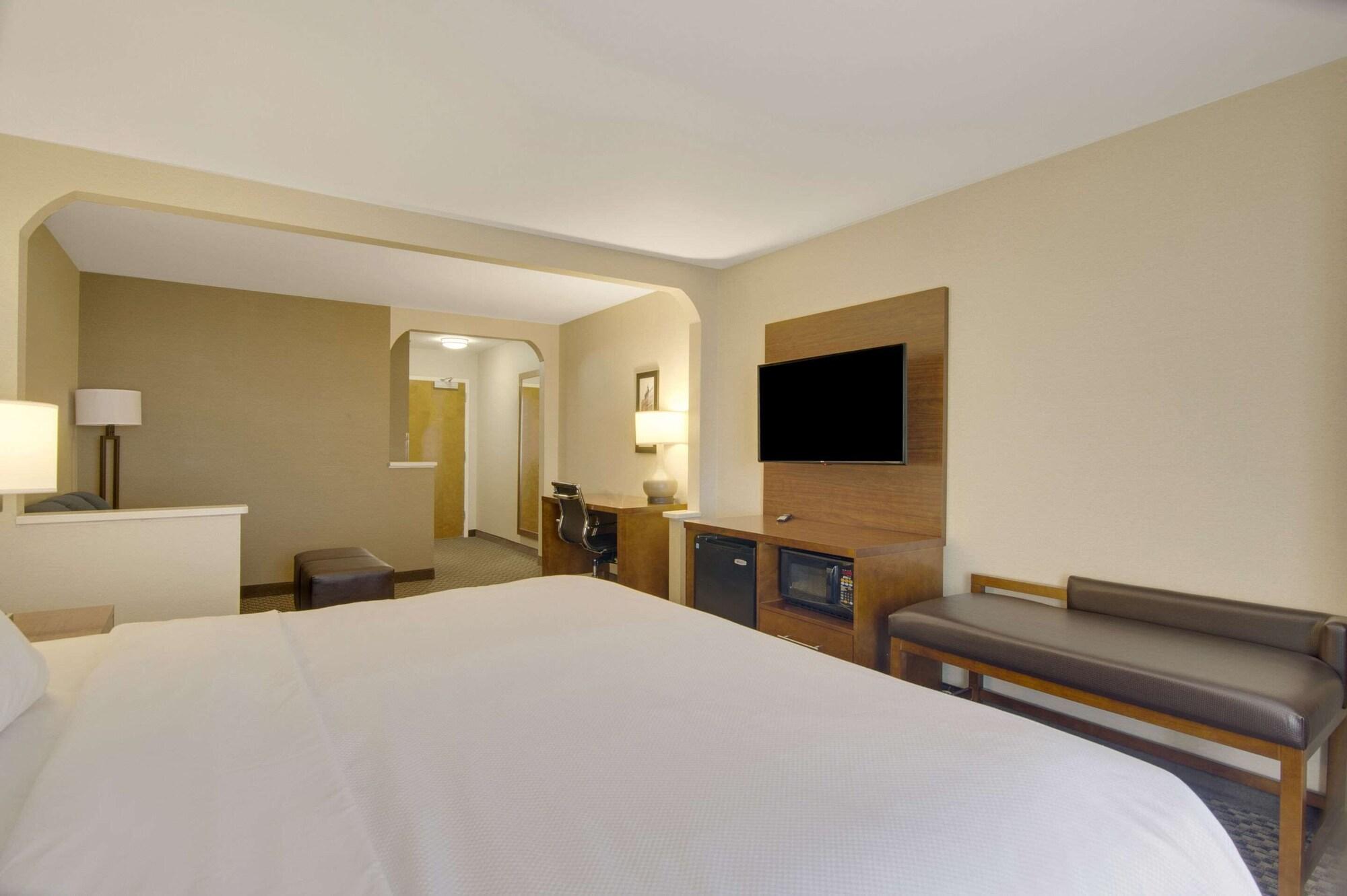 Comfort Inn Airport Roanoke Zewnętrze zdjęcie